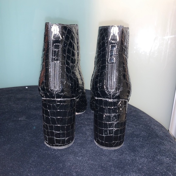 Black booties - Picture 2 of 4